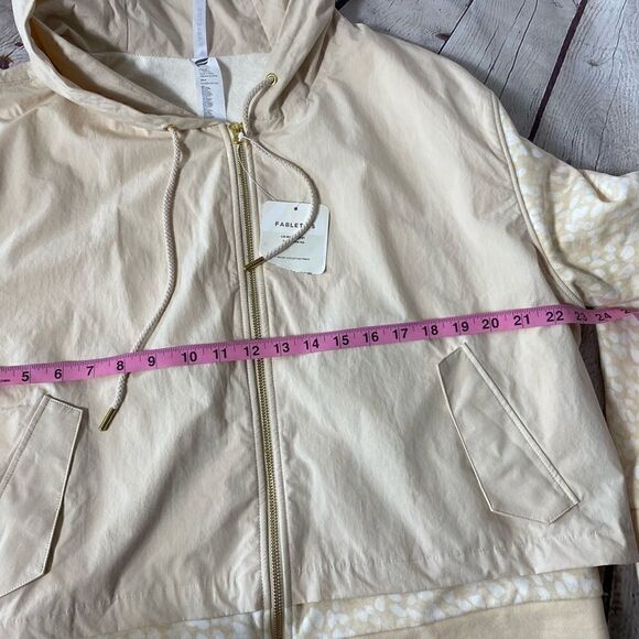 đâFABLETICSâ|âLisi BoxyâJacket - Picture 8 of 9